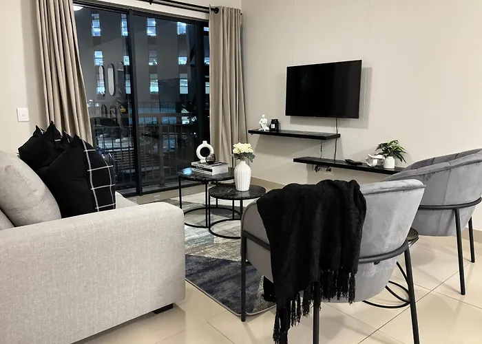 Orion Luxury Apartment Accommodation Ltb